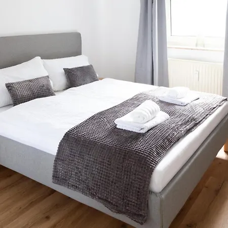 Homestay szállás Micasa Ol - Moderne Gaestezimmer An Der Uni - Self Check-in - Smart Tv - Wlan - Fugenloses Bad U Separates Wc - Naehe Uni & Innenstadt