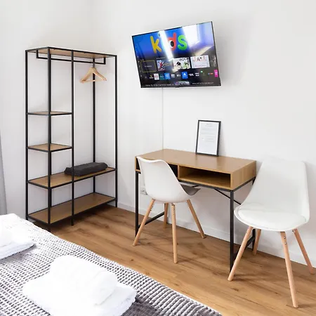 Homestay szállás Micasa Ol - Moderne Gaestezimmer An Der Uni - Self Check-in - Smart Tv - Wlan - Fugenloses Bad U Separates Wc - Naehe Uni & Innenstadt
